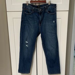LIKE NEW “JUST BLACK” CROPPED JEANS